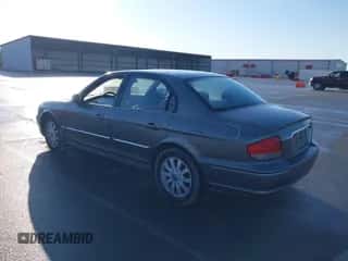 2004 Hyundai Sonata GLS z VIN KMHWF35H44A974181, wystawiony jako IAAI lot #41605108 z przebiegiem 220 476 mil mil oraz . Historia ofert i sprzedaży dostępna na DreamBid. Obrazek 3.