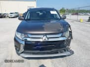 ✅ 2018 Mitsubishi Outlander SE • VIN: JA4AD3A36JZ003236 • Lot: 42413894. Wystawiony na IAAI z przebiegiem 88 903 mil. Bezpłatny archiwum sprzedaży aukcyjnych z USA i szczegółowy raport historii pojazdu na DreamBid. Zdjęcie 12.