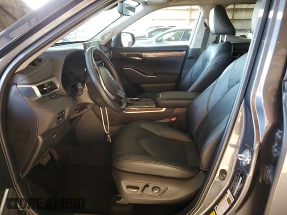 ✅ 2023 Toyota Highlander Hybrid Platinum • VIN: 5TDFARAH4PS020887 • Lot: 42606024. Listed on Copart with 35,274 mi. Free auction sales archive from the USA and detailed vehicle history report at DreamBid. Image 7.