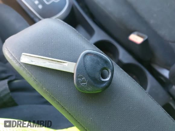 ✅ 2013 Hyundai Accent GS • VIN: KMHCT5AE1DU130214 • Lot: 43887811. Listed on IAAI with 209,643 mi. Free auction sales archive from the USA and detailed vehicle history report at DreamBid. Image 11.