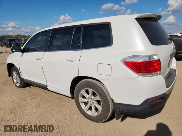 ✅ 2013 Toyota Highlander • VIN: 5TDZK3EH6DS106358 • Lot: 82330115. Listed on Copart with 191,637 mi. Free auction sales archive from the USA and detailed vehicle history report at DreamBid. Image 2.