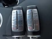 ✅ 2022 Genesis GV70 Sport • VIN: KMUMCDTC2NU061594 • Lot: 42244003. Wystawiony na IAAI z przebiegiem 6 530 mil. Bezpłatny archiwum sprzedaży aukcyjnych z USA i szczegółowy raport historii pojazdu na DreamBid. Zdjęcie 11.