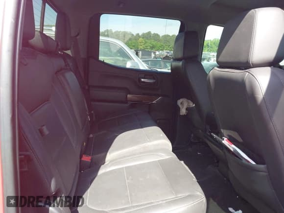 ✅ 2020 Chevrolet Silverado 1500 RST • VIN: 1GCUYEEL0LZ291304 • Lot: 42067913. Wystawiony na IAAI z przebiegiem 139 076 mil. Bezpłatny archiwum sprzedaży aukcyjnych z USA i szczegółowy raport historii pojazdu na DreamBid. Zdjęcie 8.