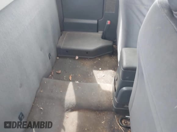 ✅ 2002 Nissan Frontier XE • VIN: 1N6DD26S82C365521 • Lot: 42497179. Listed on IAAI with 228,119 mi. Free auction sales archive from the USA and detailed vehicle history report at DreamBid. Image 8.