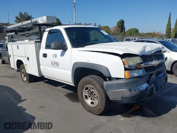 ✅ 2004 Chevrolet Silverado 1500 • VIN: 1GBHC24294E269886 • Lot: 43643647. Listed on IAAI with 198,507 mi. Free auction sales archive from the USA and detailed vehicle history report at DreamBid. Image 1.