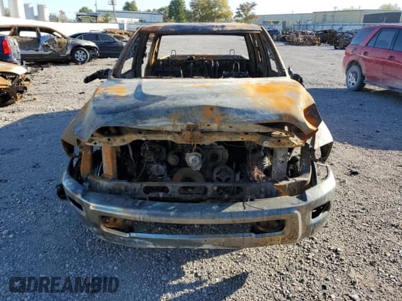 ✅ 2014 Ram 2500 • VIN: 3C6UR4GL1EG189301 • Lot: 73302624. Wystawiony na Copart z przebiegiem Nie podano. Bezpłatny archiwum sprzedaży aukcyjnych z USA i szczegółowy raport historii pojazdu na DreamBid. Zdjęcie 5.