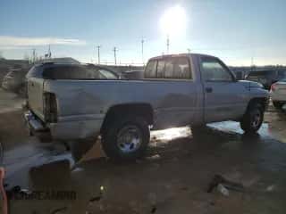 1995 Dodge 1500 с VIN 1B7HC16YXSS381795, выставлен на аукционе Copart как лот 86858174 с пробегом 263 589 миль миль и Списание • Salvage title. История ставок и продаж доступна на DreamBid. Изображение 3.