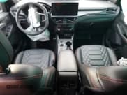 ✅ 2024 Ford Escape ST-Line Elite • VIN: 1FMCU9PA0RUB33945 • Lot: 87195824. Wystawiony na Copart z przebiegiem Nie podano. Bezpłatny archiwum sprzedaży aukcyjnych z USA i szczegółowy raport historii pojazdu na DreamBid. Zdjęcie 8.