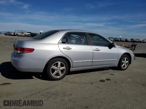 ✅ 2004 Honda Accord EX • VIN: 1HGCM55644A087561 • Lot: 77429814. Wystawiony na Copart z przebiegiem 244 446 mil. Bezpłatny archiwum sprzedaży aukcyjnych z USA i szczegółowy raport historii pojazdu na DreamBid. Zdjęcie 3.