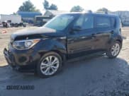 ✅ 2016 Kia Soul + • VIN: KNDJP3A52G7393965 • Lot: 90383395. Wystawiony na Copart z przebiegiem 58 587 mil. Bezpłatny archiwum sprzedaży aukcyjnych z USA i szczegółowy raport historii pojazdu na DreamBid. Zdjęcie 1.