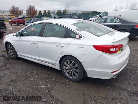 ✅ 2015 Hyundai Sonata Sport • VIN: 5NPE34AF1FH136995 • Lot: 43670248. Wystawiony na IAAI z przebiegiem 112 374 mil. Bezpłatny archiwum sprzedaży aukcyjnych z USA i szczegółowy raport historii pojazdu na DreamBid. Zdjęcie 3.