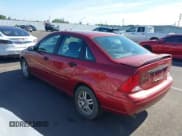 ✅ 2000 Ford Focus • VIN: 1FAHP3438YW361480 • Lot: 42125457. Wystawiony na IAAI z przebiegiem 161 054 mil. Bezpłatny archiwum sprzedaży aukcyjnych z USA i szczegółowy raport historii pojazdu na DreamBid. Zdjęcie 3.
