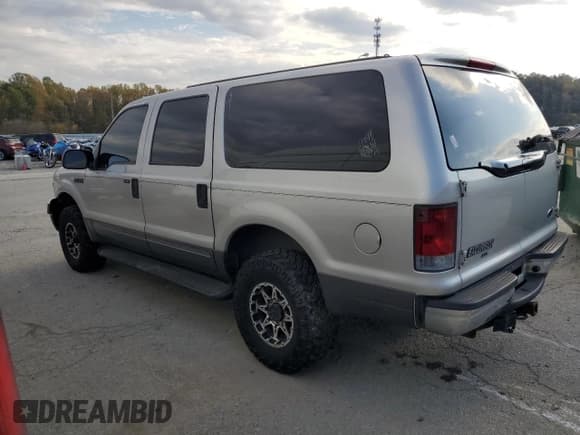 ✅ 2005 Ford Excursion Special Serv • VIN: 1FMNU41S05EB52674 • Lot: 77586804. Wystawiony na Copart z przebiegiem 216 814 mil. Bezpłatny archiwum sprzedaży aukcyjnych z USA i szczegółowy raport historii pojazdu na DreamBid. Zdjęcie 2.