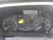 ✅ 2020 Ford Transit Cargo • VIN: 1FTBR1X86LKB19969 • Lot: 41844157. Wystawiony na IAAI z przebiegiem 182 881 mil. Bezpłatny archiwum sprzedaży aukcyjnych z USA i szczegółowy raport historii pojazdu na DreamBid. Zdjęcie 7.