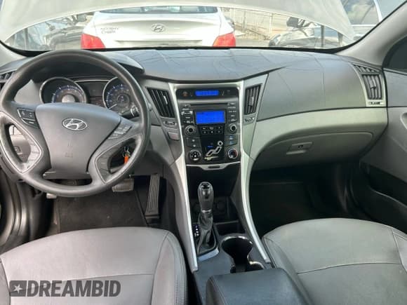 ✅ 2013 Hyundai Sonata GLS • VIN: 5NPEB4ACXDH613803 • Lot: 92322685. Listed on Copart with 169,486 mi. Free auction sales archive from the USA and detailed vehicle history report at DreamBid. Image 9.
