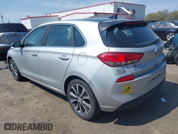 ✅ 2019 Hyundai Elantra • VIN: KMHH35LE8KU106251 • Lot: 42015806. Listed on IAAI with 58,493 mi. Free auction sales archive from the USA and detailed vehicle history report at DreamBid. Image 3.