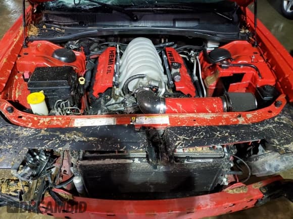 ✅ 2010 Dodge Challenger SRT-8 • VIN: 2B3CJ7DW9AH104132 • Lot: 83908764. Wystawiony na Copart z przebiegiem 87 403 mil. Bezpłatny archiwum sprzedaży aukcyjnych z USA i szczegółowy raport historii pojazdu na DreamBid. Zdjęcie 13.