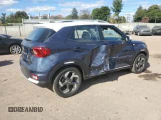 2023 Hyundai Venue Limited z VIN KMHRC8A38PU267195, wystawiony jako Copart lot #76111624 z przebiegiem 9 581 mil mil oraz Szkoda całkowita • Salvage title. Historia ofert i sprzedaży dostępna na DreamBid. Obrazek 3.