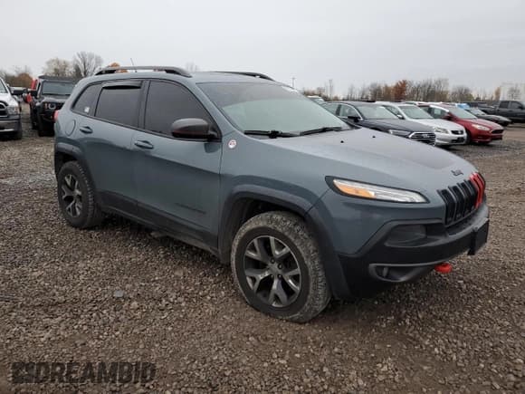 ✅ 2014 Jeep Cherokee Trailhawk • VIN: 1C4PJMBS8EW180494 • Lot: 91370105. Wystawiony na Copart z przebiegiem 178 754 mil. Bezpłatny archiwum sprzedaży aukcyjnych z USA i szczegółowy raport historii pojazdu na DreamBid. Zdjęcie 4.