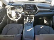 ✅ 2022 Toyota Highlander Hybrid LE • VIN: 5TDBBRCH0NS545452 • Lot: 90641365. Listed on Copart with 64,214 mi. Free auction sales archive from the USA and detailed vehicle history report at DreamBid. Image 8.