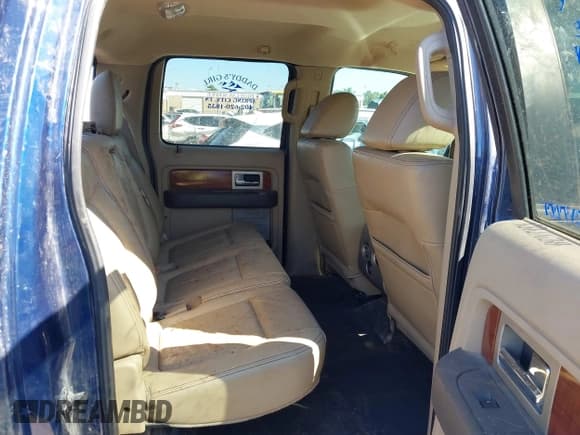 ✅ 2010 Ford F-150 XL • VIN: 1FTFW1EV5AFA25865 • Lot: 43220818. Wystawiony na IAAI z przebiegiem 278 777 mil. Bezpłatny archiwum sprzedaży aukcyjnych z USA i szczegółowy raport historii pojazdu na DreamBid. Zdjęcie 8.