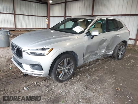 ✅ 2020 Volvo XC60 Momentum • VIN: YV4102DK7L1601901 • Лот: 42551893. Опубликован ранее на IAAI с пробегом 60 383 миль. Бесплатный доступ к архиву аукционных продаж из США и подробный отчёт об истории автомобиля на DreamBid. Изображение 2.