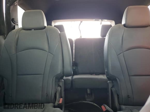 ✅ 2022 Buick Enclave Premium • VIN: 5GAERCKW4NJ134575 • Лот: 81575695. Опубликован ранее на Copart с пробегом 65 940 миль. Бесплатный доступ к архиву аукционных продаж из США и подробный отчёт об истории автомобиля на DreamBid. Изображение 10.