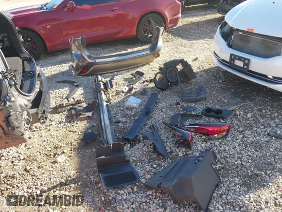 ✅ 2023 Toyota Highlander Hybrid Platinum • VIN: 5TDFARAH2PS525908 • Лот: 41389410. Опубликован ранее на IAAI с пробегом 31 574 миль. Бесплатный доступ к архиву аукционных продаж из США и подробный отчёт об истории автомобиля на DreamBid. Изображение 12.