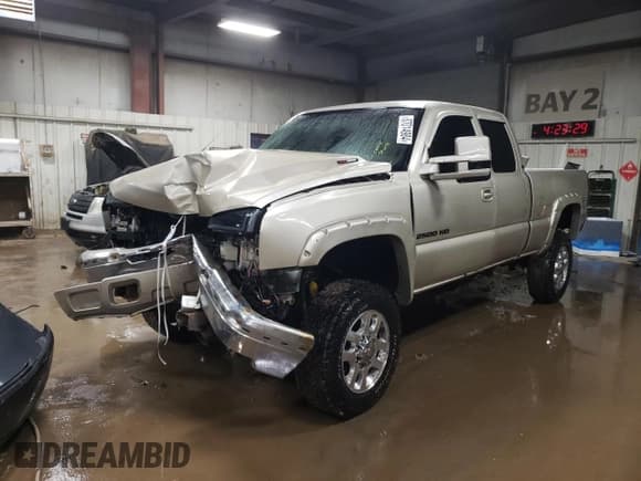 ✅ 2007 Chevrolet Silverado 2500HD Work Truck • VIN: 1GCHK29U17E197952 • Lot: 87014984. Listed on Copart with 220,337 mi. Free auction sales archive from the USA and detailed vehicle history report at DreamBid. Image 1.