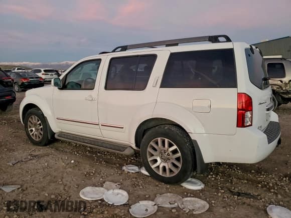 ✅ 2011 Nissan Pathfinder Silver • VIN: 5N1AR1NB3BC611910 • Lot: 96472865. Listed on Copart with 236,050 mi. Free auction sales archive from the USA and detailed vehicle history report at DreamBid. Image 2.