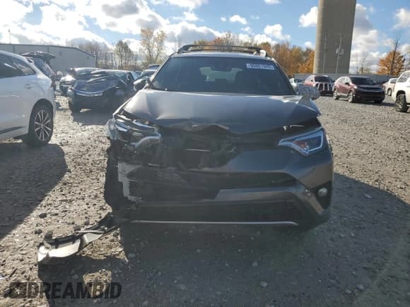 ✅ 2017 Toyota RAV4 SE • VIN: JTMJFREV6HJ171305 • Lot: 90881545. Listed on Copart with 155,722 mi. Free auction sales archive from the USA and detailed vehicle history report at DreamBid. Image 5.