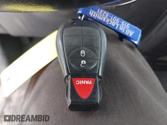 ✅ 2010 Dodge 1500 TRX • VIN: 1D7RV1GT0AS197536 • Lot: 42095291. Wystawiony na IAAI z przebiegiem 200 182 mil. Bezpłatny archiwum sprzedaży aukcyjnych z USA i szczegółowy raport historii pojazdu na DreamBid. Zdjęcie 11.