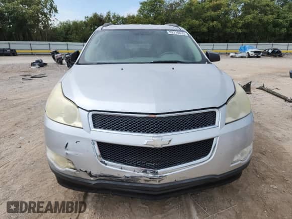 2009 Chevrolet Traverse LS z VIN 1GNER13D79S100962, wystawiony jako Copart lot #82315635 z przebiegiem 208 784 mil mil oraz Szkoda całkowita • Salvage title. Historia ofert i sprzedaży dostępna na DreamBid. Obrazek 5.