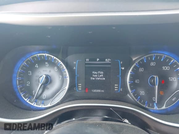 ✅ 2017 Chrysler Pacifica Touring L • VIN: 2C4RC1BG2HR593960 • Лот: 42602021. Опубликован ранее на IAAI с пробегом 135 359 миль. Бесплатный доступ к архиву аукционных продаж из США и подробный отчёт об истории автомобиля на DreamBid. Изображение 7.