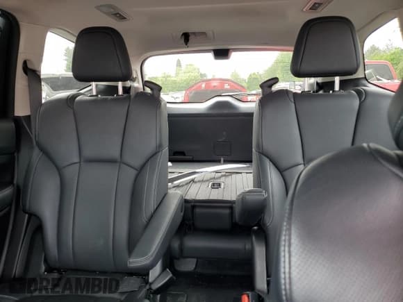 ✅ 2021 Subaru Ascent Touring • VIN: 4S4WMARD7M3450870 • Lot: 57023935. Listed on Copart with 28,836 mi. Free auction sales archive from the USA and detailed vehicle history report at DreamBid. Image 10.