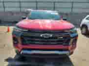 2024 Chevrolet Colorado 4WD Z71 z VIN 1GCPTDEK9R1320416, wystawiony jako Copart lot #69980585 z przebiegiem 6 978 mil mil oraz Szkoda całkowita • Salvage title. Historia ofert i sprzedaży dostępna na DreamBid. Obrazek 5.