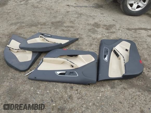 ✅ 2015 Mercedes-Benz GLA 250 • VIN: WDCTG4GB7FJ110919 • Лот: 43741397. Опубликован ранее на IAAI с пробегом Не указан. Бесплатный доступ к архиву аукционных продаж из США и подробный отчёт об истории автомобиля на DreamBid. Изображение 12.