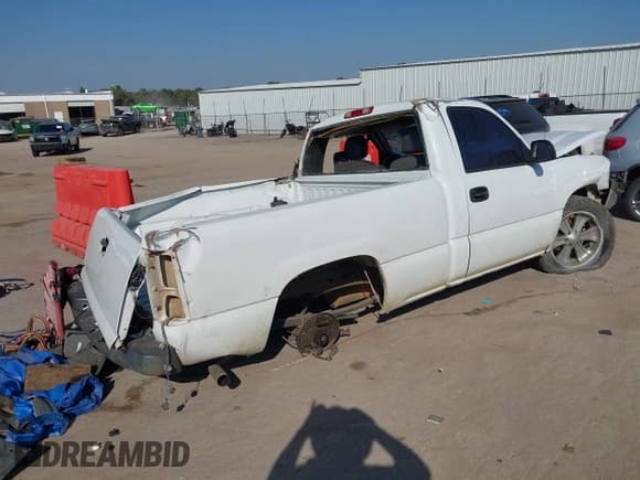 ✅ 2005 Chevrolet Silverado 1500 Work Truck • VIN: 1GCEC14X25Z150169 • Лот: 43338704. Опубликован ранее на IAAI с пробегом Не указан. Бесплатный доступ к архиву аукционных продаж из США и подробный отчёт об истории автомобиля на DreamBid. Изображение 4.