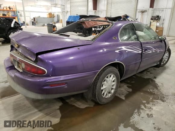 ✅ 1998 Buick Riviera • VIN: 1G4GD2215W4702347 • Lot: 52408875. Wystawiony na Copart z przebiegiem Nie podano. Bezpłatny archiwum sprzedaży aukcyjnych z USA i szczegółowy raport historii pojazdu na DreamBid. Zdjęcie 3.