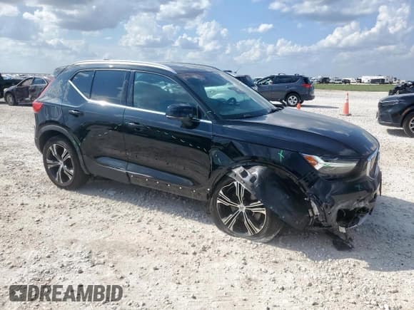 ✅ 2019 Volvo XC40 Inscription • VIN: YV4162UL1K2103094 • Лот: 70717565. Опубликован ранее на Copart с пробегом 64 525 миль. Бесплатный доступ к архиву аукционных продаж из США и подробный отчёт об истории автомобиля на DreamBid. Изображение 4.