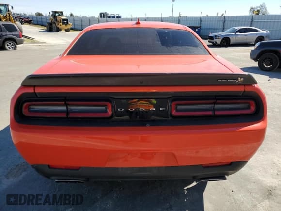 ✅ 2022 Dodge Challenger R/T Scat Pack Widebody • VIN: 2C3CDZFJ2NH210788 • Lot: 44062334. Wystawiony na Copart z przebiegiem 12 151 mil. Bezpłatny archiwum sprzedaży aukcyjnych z USA i szczegółowy raport historii pojazdu na DreamBid. Zdjęcie 6.