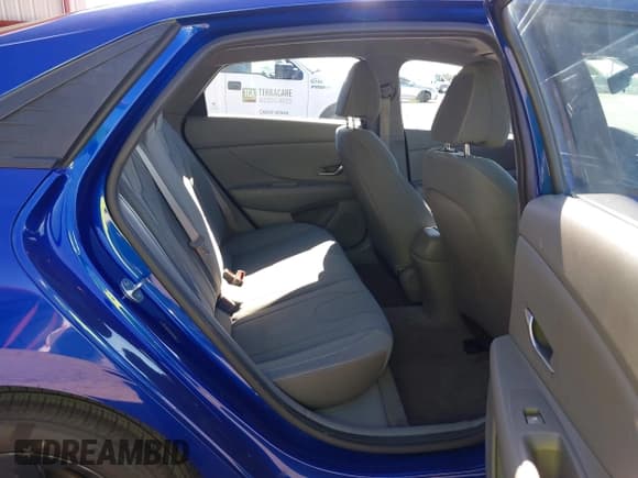 ✅ 2021 Hyundai Elantra SEL • VIN: 5NPLM4AG2MH051285 • Лот: 42801924. Опубликован ранее на IAAI с пробегом 67 415 миль. Бесплатный доступ к архиву аукционных продаж из США и подробный отчёт об истории автомобиля на DreamBid. Изображение 8.