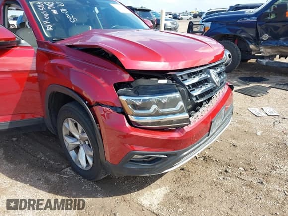 ✅ 2018 Volkswagen Atlas SE • VIN: 1V2DR2CA5JC509328 • Lot: 43226964. Wystawiony na IAAI z przebiegiem 103 888 mil. Bezpłatny archiwum sprzedaży aukcyjnych z USA i szczegółowy raport historii pojazdu na DreamBid. Zdjęcie 6.