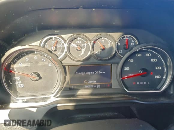 ✅ 2020 Chevrolet Silverado 1500 LT Trail Boss • VIN: 3GCPYFED0LG320330 • Lot: 96393615. Wystawiony na Copart z przebiegiem 100 076 mil. Bezpłatny archiwum sprzedaży aukcyjnych z USA i szczegółowy raport historii pojazdu na DreamBid. Zdjęcie 9.