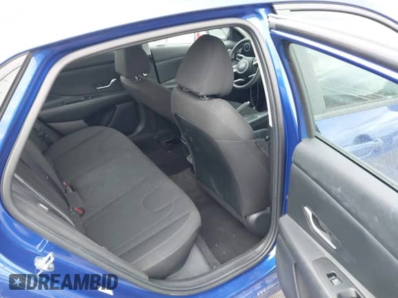 2024 Hyundai Elantra SEL z VIN KMHLM4DG5RU702252, wystawiony jako IAAI lot #43421527 z przebiegiem 18 819 mil mil oraz . Historia ofert i sprzedaży dostępna na DreamBid. Obrazek 8.