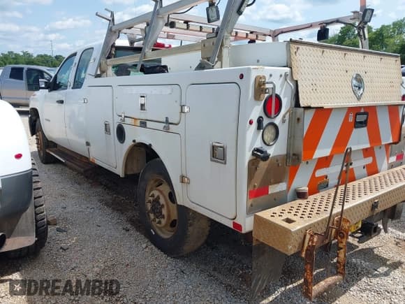 ✅ 2012 Chevrolet Silverado 2500HD • VIN: 1GB2KVCG0CZ253378 • Lot: 42311906. Wystawiony na IAAI z przebiegiem Nie podano. Bezpłatny archiwum sprzedaży aukcyjnych z USA i szczegółowy raport historii pojazdu na DreamBid. Zdjęcie 3.