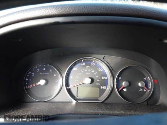 ✅ 2010 Hyundai Santa Fe GL • VIN: 5NMSG3AB6AH362552 • Lot: 41289983. Listed on IAAI with Not provided. Free auction sales archive from the USA and detailed vehicle history report at DreamBid. Image 7.