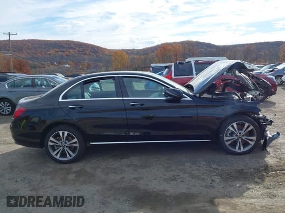 ✅ 2021 Mercedes-Benz C 300 • VIN: W1KWF8EB4MR635599 • Lot: 43625166. Wystawiony na IAAI z przebiegiem 42 909 mil. Bezpłatny archiwum sprzedaży aukcyjnych z USA i szczegółowy raport historii pojazdu na DreamBid. Zdjęcie 14.