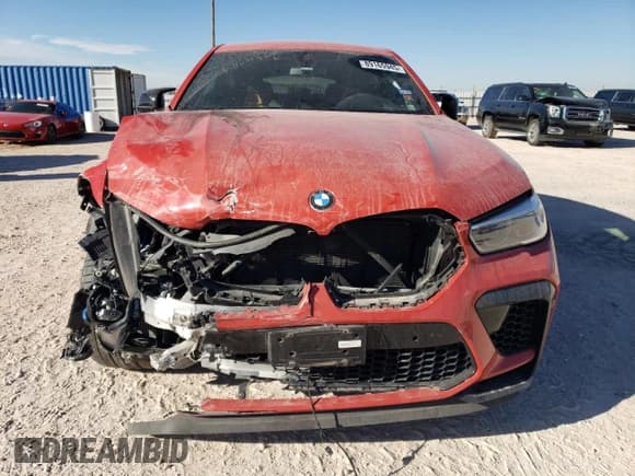 ✅ 2021 BMW X6 M • VIN: 5YMCY0C08M9D77978 • Lot: 42553515. Wystawiony na Copart z przebiegiem Nie podano. Bezpłatny archiwum sprzedaży aukcyjnych z USA i szczegółowy raport historii pojazdu na DreamBid. Zdjęcie 5.