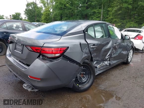 ✅ 2022 Nissan Sentra S • VIN: 3N1AB8BV4NY239377 • Lot: 42252371. Wystawiony na IAAI z przebiegiem 38 305 mil. Bezpłatny archiwum sprzedaży aukcyjnych z USA i szczegółowy raport historii pojazdu na DreamBid. Zdjęcie 4.